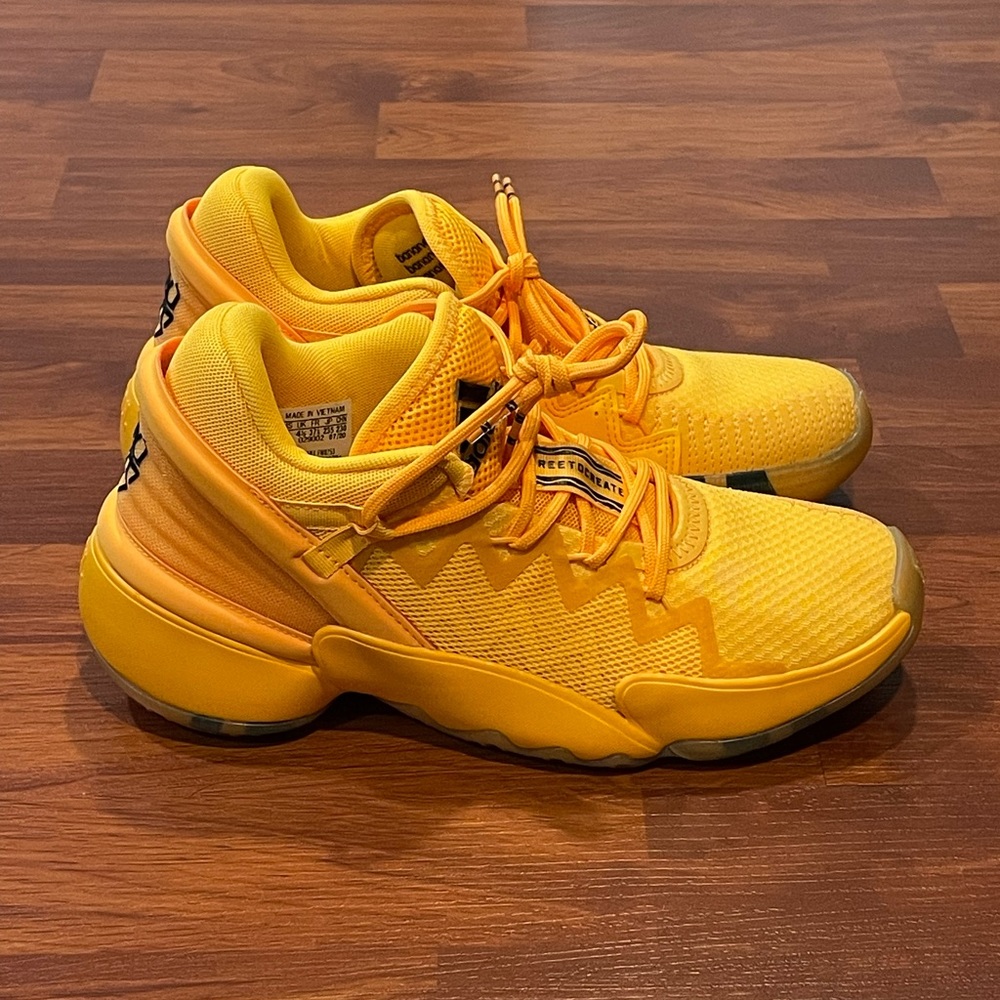 Adidas D.O.N. Issue #2J x Crayola ‘Solar Gold’ (size us mens 5/wmns 6)
